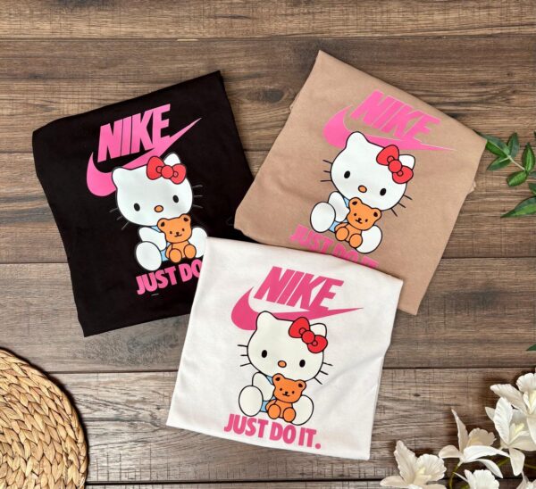 Playera Oversize Kitty Nike - Image 2