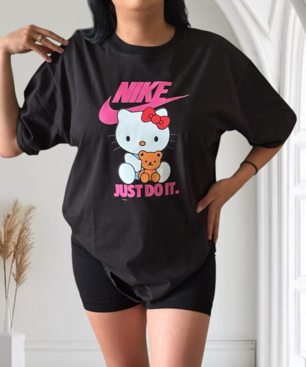 Playera Oversize Kitty Nike