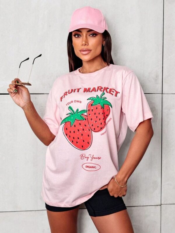 Playera Oversize de Fresa