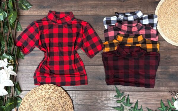 Blusa de cuadros cuello alto - Image 2