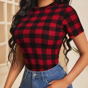 Blusa de cuadros cuello alto